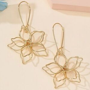 Delicate Gold Floral Earrings